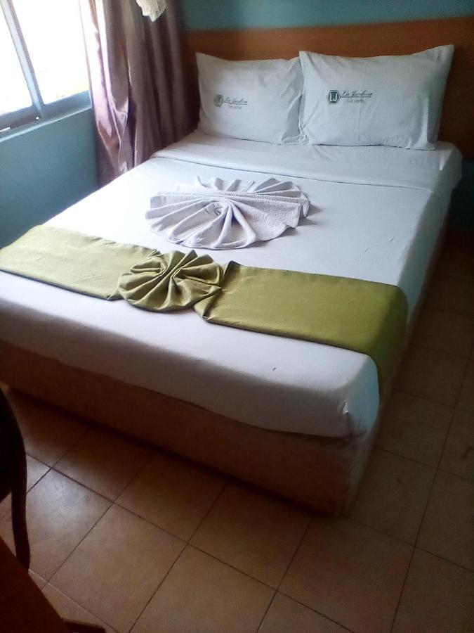 ลา จาร์ดีน โฮเต็ล Bed & Breakfast ไนโรบี ภายนอก รูปภาพ