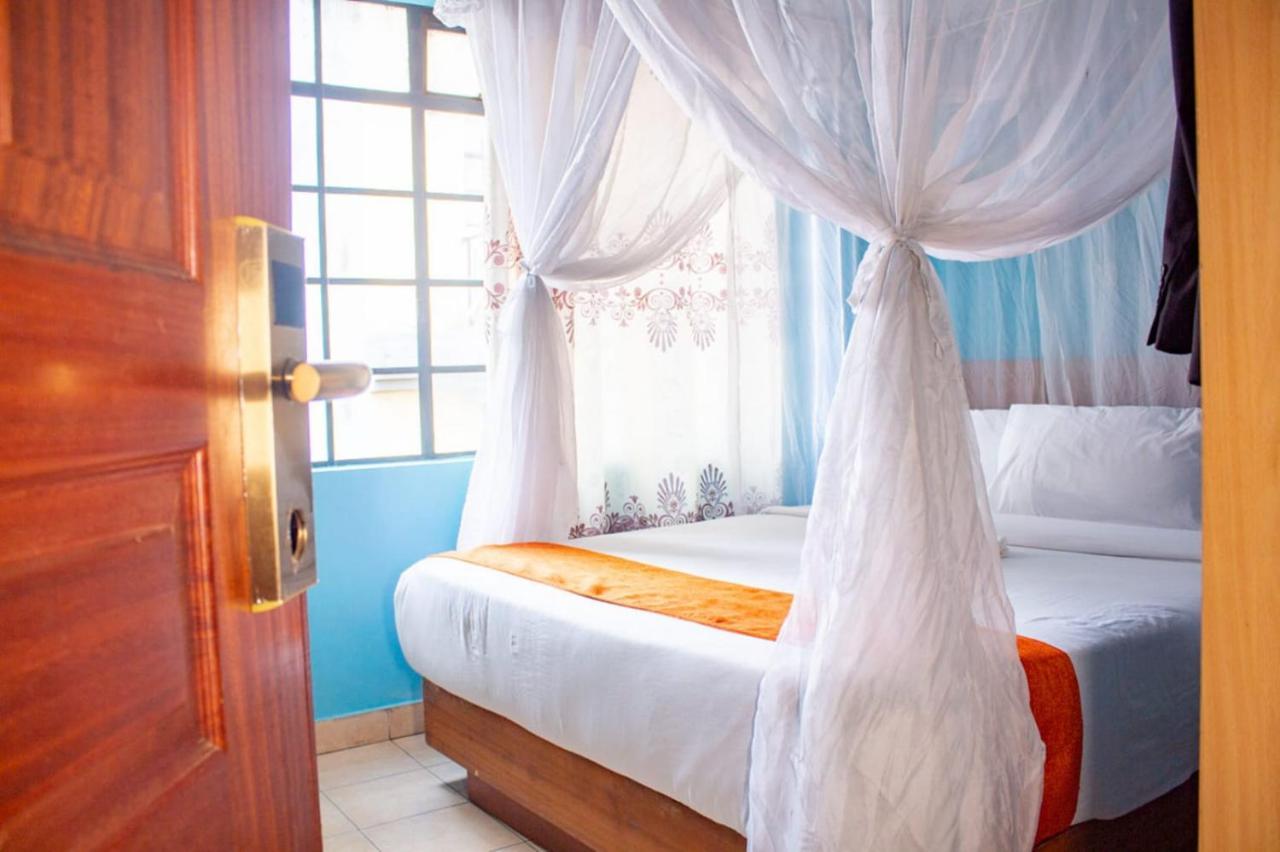 ลา จาร์ดีน โฮเต็ล Bed & Breakfast ไนโรบี ภายนอก รูปภาพ