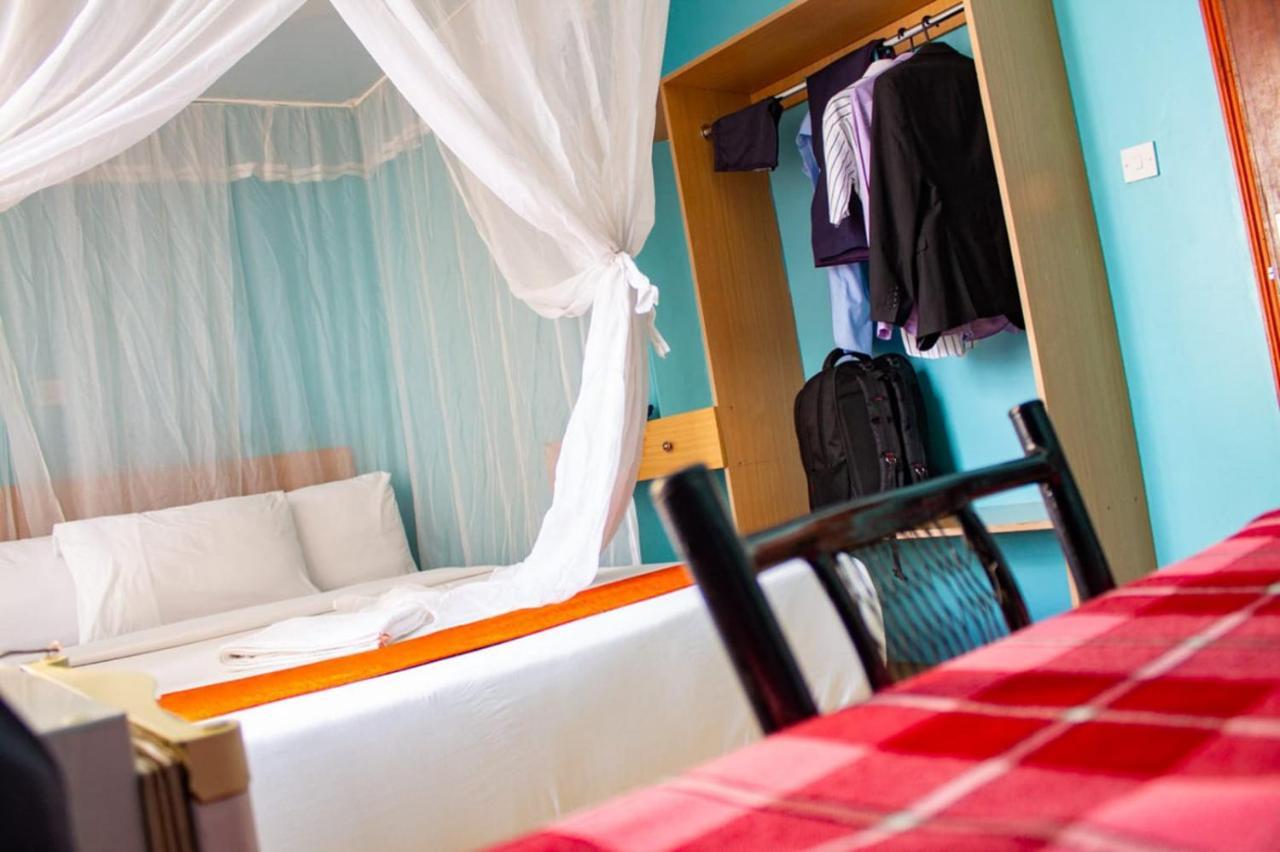 ลา จาร์ดีน โฮเต็ล Bed & Breakfast ไนโรบี ภายนอก รูปภาพ
