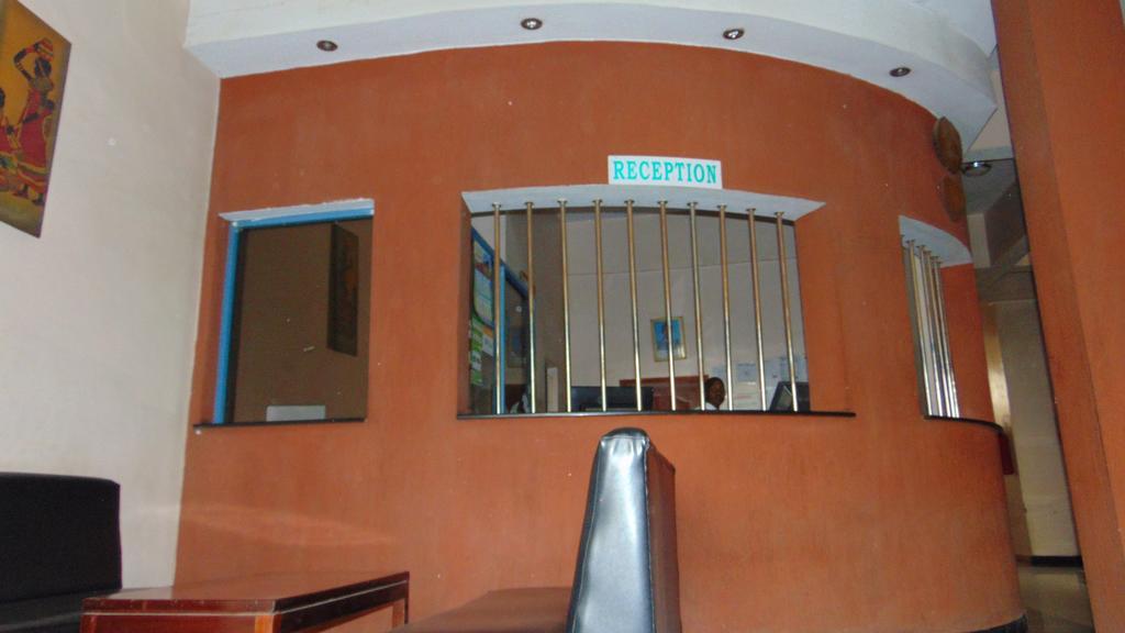 ลา จาร์ดีน โฮเต็ล Bed & Breakfast ไนโรบี ภายนอก รูปภาพ