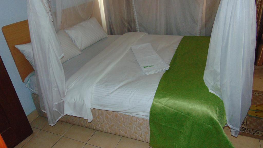 ลา จาร์ดีน โฮเต็ล Bed & Breakfast ไนโรบี ภายนอก รูปภาพ