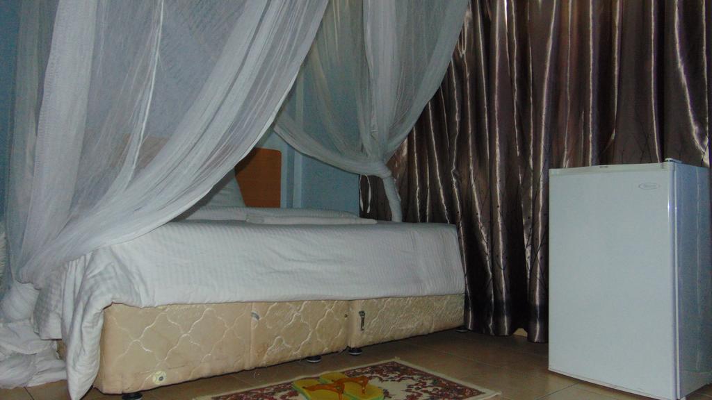 ลา จาร์ดีน โฮเต็ล Bed & Breakfast ไนโรบี ภายนอก รูปภาพ