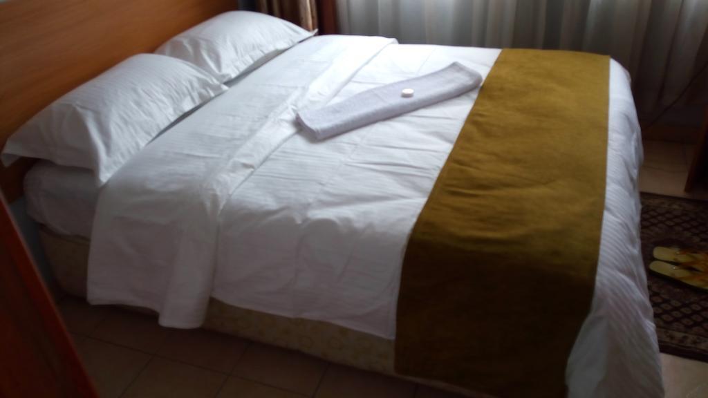 ลา จาร์ดีน โฮเต็ล Bed & Breakfast ไนโรบี ห้อง รูปภาพ